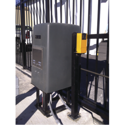Motor para puerta corrediza / Cadena (Incluye 6 metros) / Peso máximo de la puerta 450 Kgs / Baterias de respaldo incluídas /Uso Continuo 