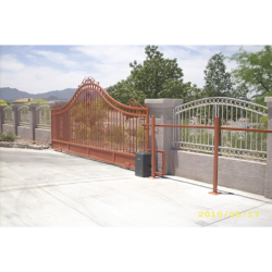 Operador para Puertas Corredizas / Peso máximo de puerta 225 Kgs / Longitud Maxima de la Puerta 4.8 m / SOLO USO RESIDENCIAL 