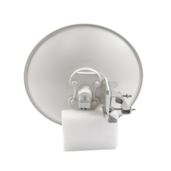 ePMP Force 300-25 para zonas con alta interferencia / Hasta 600+ Mbps / 4910-5970 MHz, / Hasta 10 km / Antena de 25 dBi / Baja latencia (C050910C101B)