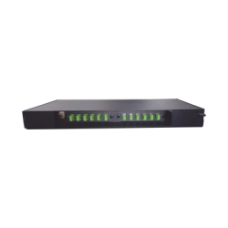 Patch panel de 12 puertos de 1u, incluye pigtails, adapters plates y splice tray