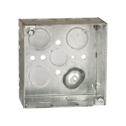 Caja Cuadrada Galvanizada  de 4 x 4" / Profundidad 2 1/8 / 11 Entradas de 3/4" y 1 de 1/2".