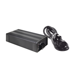 Cargador para Baterías de Plomo Ácido y Litio / 13.5A / 12V / Bancos de 55 a 180 Ah/ Con cable de alimentación 